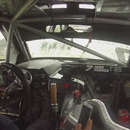 Los bomberos no perdieron la oportunidad y se sacaron fotos en un Top Race