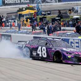 Nascar en Chicago primer triunfo de Alex Bowman