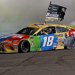 Toyota Campeón de Nascar de la mano de Kyle Busch