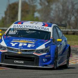Canapino le ganó el duelo a Rossi y se llevó la victoria en Buenos Aires