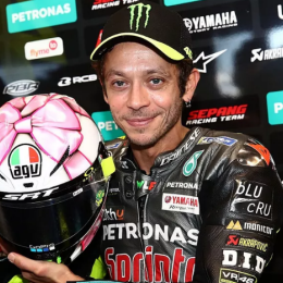 El casco de Valentino Rossi para su futura hija