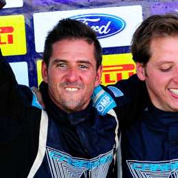 Los hermanos Carrera siguen disfrutando