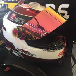 El motivo de las cintas en los cascos