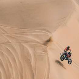 Gran día para Honda en el Dakar