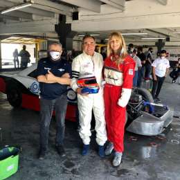 "Cocho" López y un Campeón del Mundo giraron en un TC 