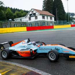 Colapinto y un sábado que terminó complicado en Spa