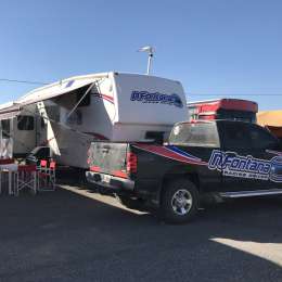 ¿En qué viajan los pilotos a las carreras?