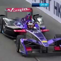 Pechito inició la actividad en Hong Kong