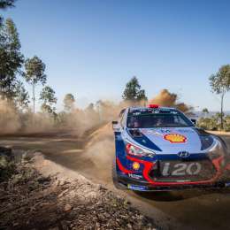 Dani Sordo lidera un carrerón en Portugal