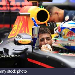 Ricciardo puso primera en Singapur