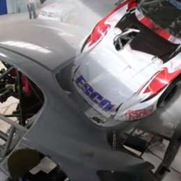 El taller donde conviven el Ford de Werner y los Fiat del STC2000