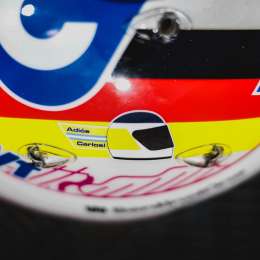 Vettel homenajea a Reutemann en su casco