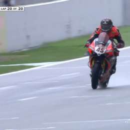 Redding ganó bajo la lluvia y Mercado avanzó