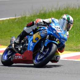 Un doble de riesgo apasionado por las carreras de motos