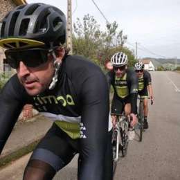 Alonso fue atropellado por un auto mientras andaba en bicicleta