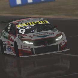 Baptista ganó bajo un diluvio en Centenario