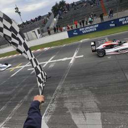 Se calienta el campeonato de la Fórmula Renault