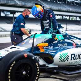 Indianápolis: Andretti sigue al frente y Alonso, complicado