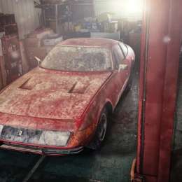 Encontraron una Ferrari única y abandonada en Japón