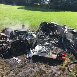 Compró una Ferrari y en una hora la dejó así