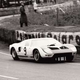 Sale a la venta uno de los Ford GT40 históricos