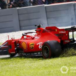 Sebastian Vettel a nada de la tarjeta "roja"