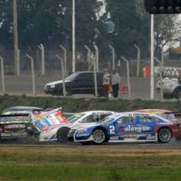 ¿Qué pasó en la largada de la Carrera 1?