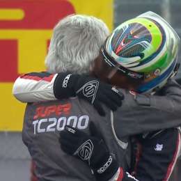 La historia detrás del emotivo triunfo de Vivian