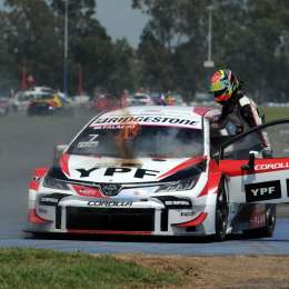 Incendio en el Toyota de Hernán Palazzo