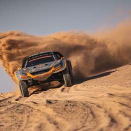 Experiencia Dakar: Carburando giró en un auto eléctrico