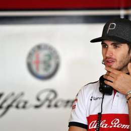 Giovinazzi seguirá en Alfa Romeo