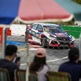 Girolami dominó el primer entrenamiento del WTCR en Portugal