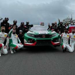 Podio de "Bebu" Girolami en las 24 Horas de Nürburgring