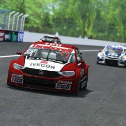 Girolami tuvo su debut triunfal en una carrera apasionante