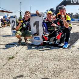 Un título de padre e hijo