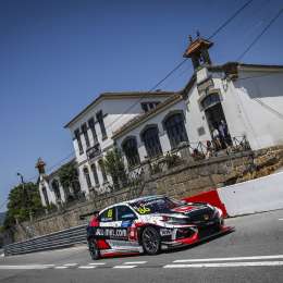 Guerrieri cerró su actividad con el WTCR en Vila Real