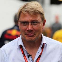 Mika Häkkinen aplaude la estrategia de Mercedes
