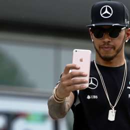 ¿Qué dijo Hamilton cuando llamó para cambiar el color de los Mercedes?