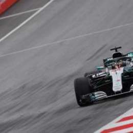 Hamilton y Mercedes otra vez adelante