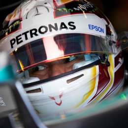 Hamilton y Mercedes no dan respiro