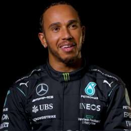 El insólito blooper de Hamilton: “Me voy a meter en problemas con esto”