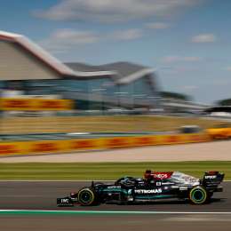 Hamilton dominó una clasificación sin pole position