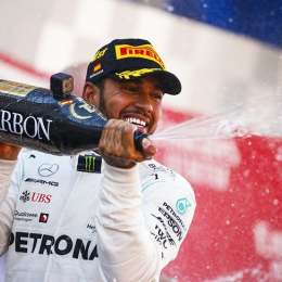 Hamilton: “Estamos haciendo historia con Mercedes”