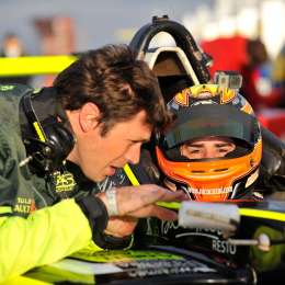 Cazal busca seguir sumando