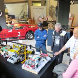 Pequeños modelos…grandes historias 