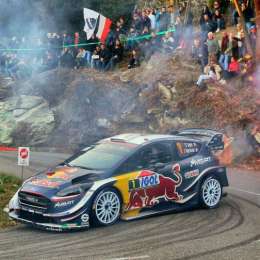 Ogier amplía diferencias en Córcega