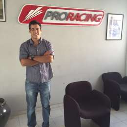 Diego Azar visitó el equipo Pro Racing 
