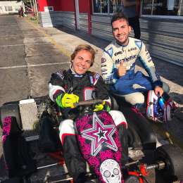 Cristian Castro probó un karting y quiere correr en autos