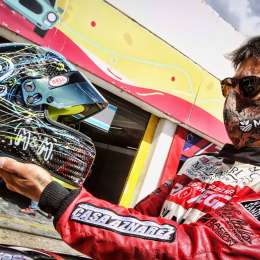 Pilotos argentinos eligen el arte para sus cascos