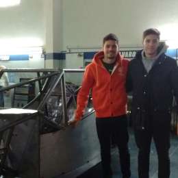 Los Perlo trabajan para recuperar el auto